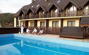 Відпочинок в готелі в Карпатах за низькими цінами: легкість відновлення