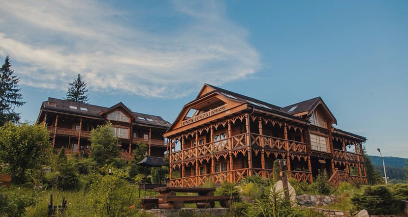 Рейтинг готелів в Карпатах із залами для тренінгів навесні