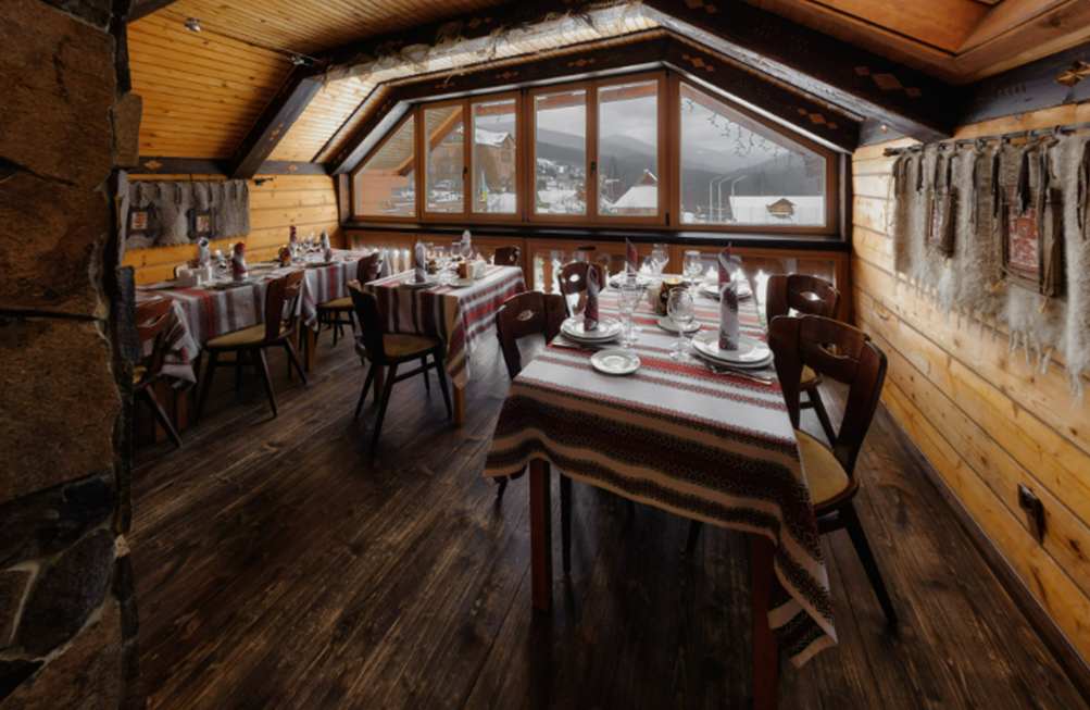 Топ 5 готелів біля Буковелю з локацією для святкувань навесні