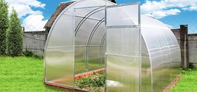 Як обрати виробника полікарбонатних теплиць в Україні